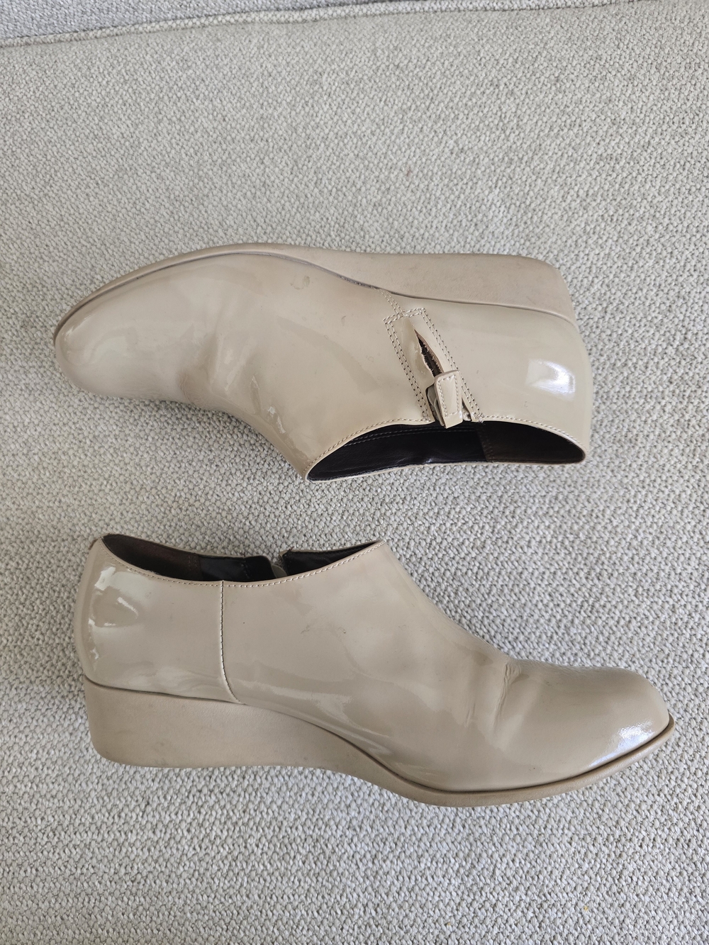 COLE HAAN GRANDOS Callie Waterproof Patent Leather Wedge Rainbooties - Cream, 7 - Picture 3 of 9